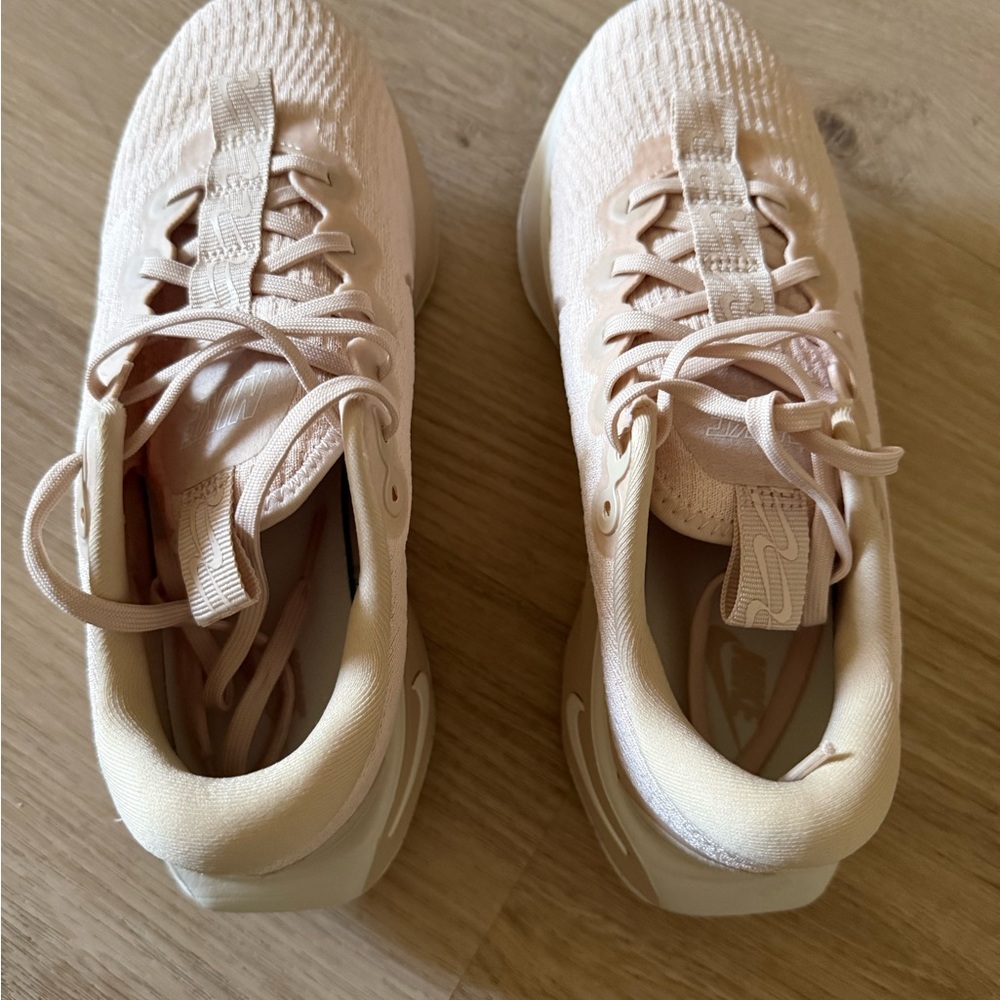 Nike Women's Motiva Pale Blush Knit Sneakers - worn twice!